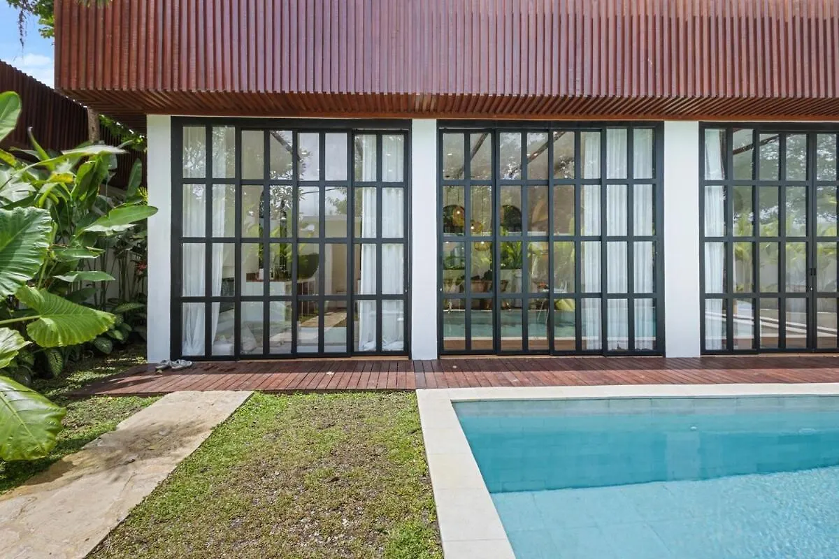 Mediterranean 2Br Villa Ellure Ember With Pool & Lush Garden Jimbaran